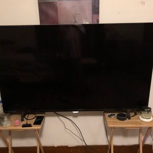 65” Phillips smart tv